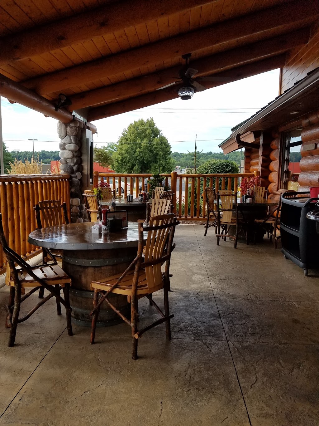 Log Cabin Family Restaurant | 1215 8th St, Baraboo, WI 53913, USA | Phone: (608) 356-8034