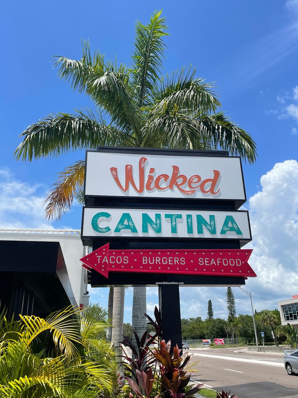 Wicked Cantina Sarasota | 1603 N Tamiami Trail, Sarasota, FL 34236, USA | Phone: (941) 706-2395