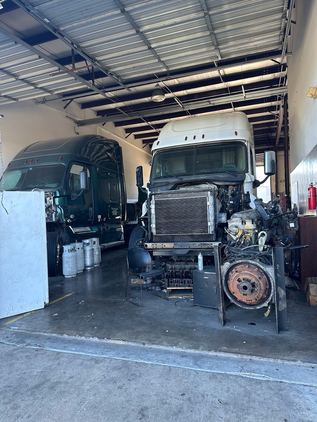 Hi Tech Truck Repair | 5317 Superior Pkwy #209, Fort Worth, TX 76106, USA | Phone: (469) 347-1535