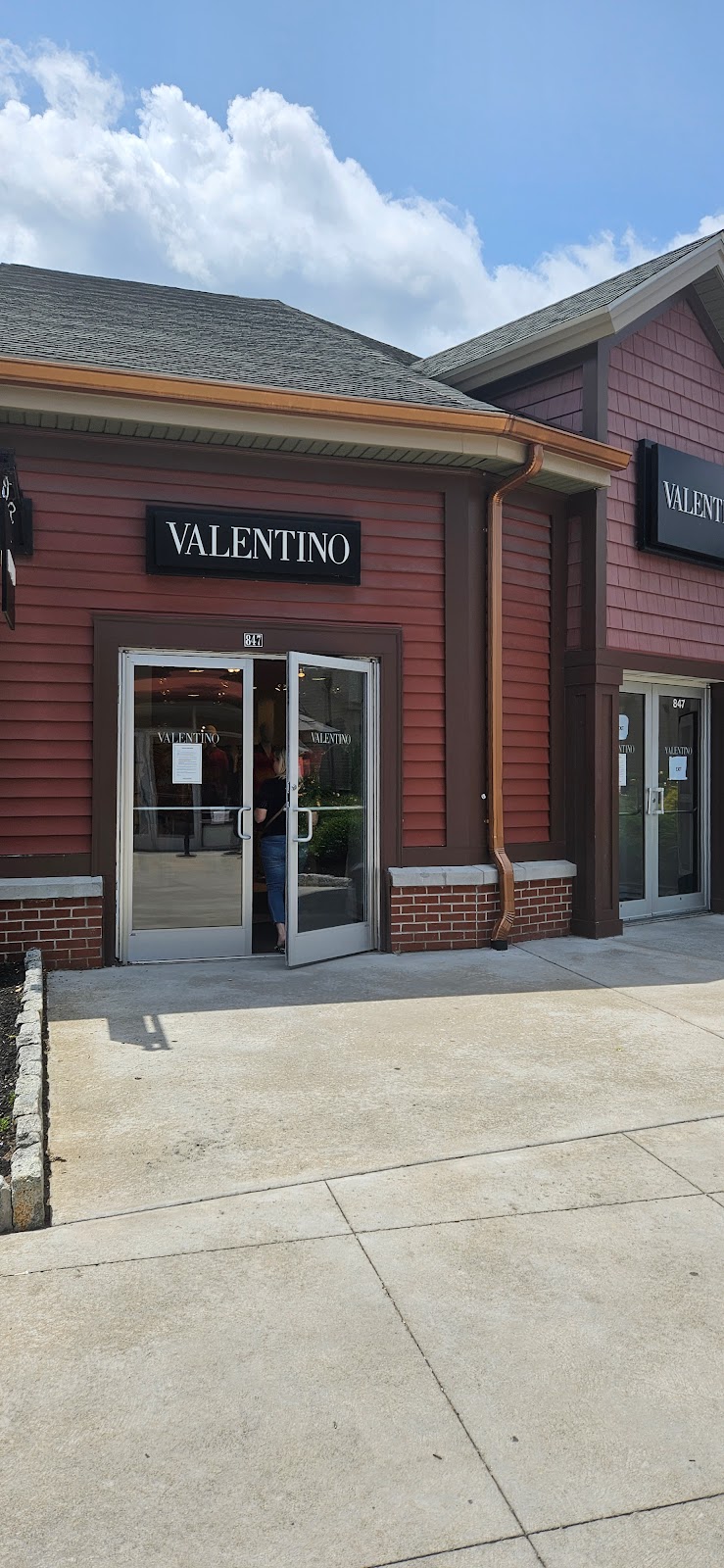 VALENTINO | 847 Adirondack Way, Central Valley, NY 10917, USA | Phone: (845) 928-0820