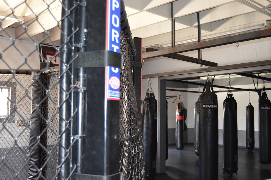 Valley Fight Club | 700 E Lacey Blvd, Hanford, CA 93230 | Phone: (559) 584-7333