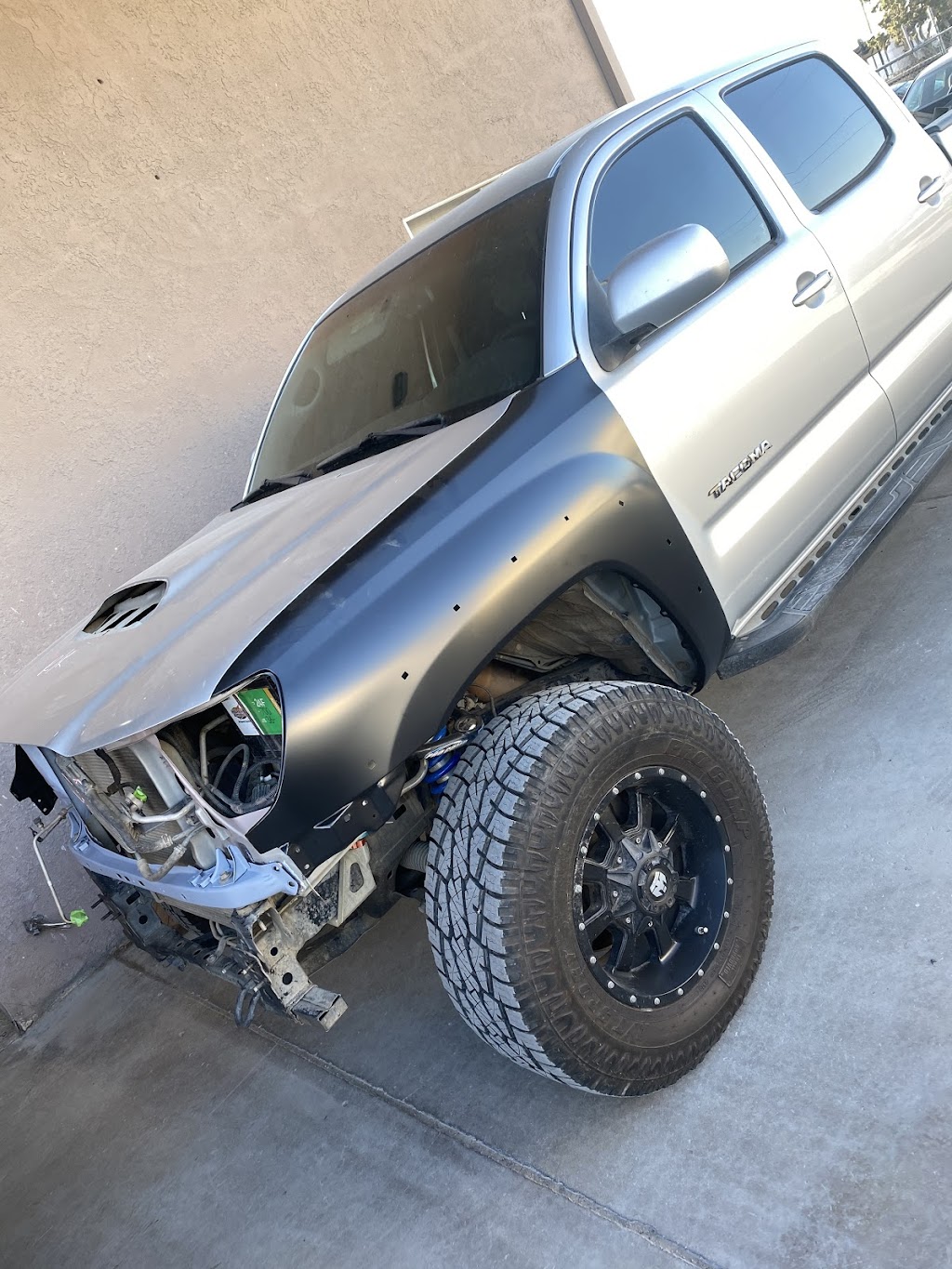 D & R Auto Body And Paint | 16152 Main St, Hesperia, CA 92345, USA | Phone: (760) 998-2401