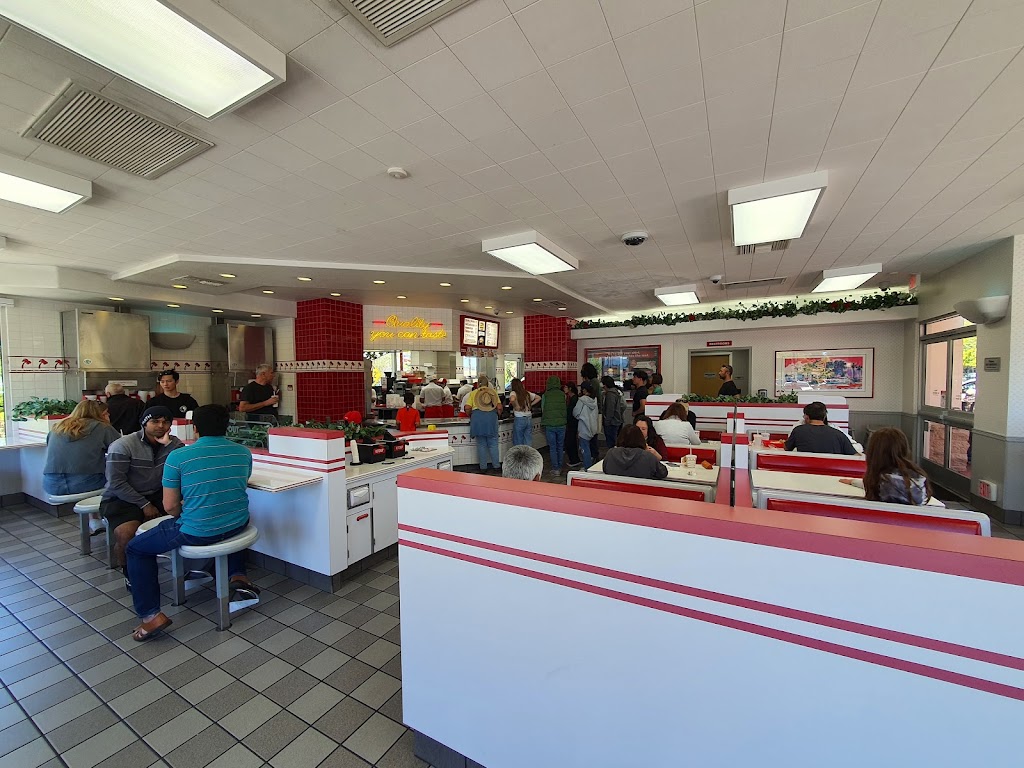 In-N-Out Burger | 1159 N Rengstorff Ave, Mountain View, CA 94043 | Phone: (800) 786-1000