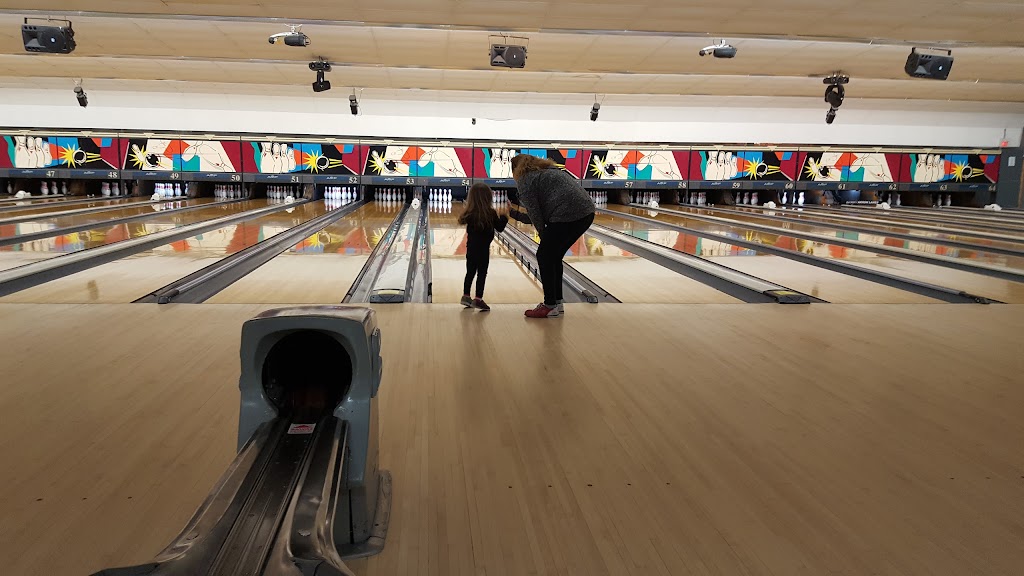 Spins Bowl Akron | 2911 E Waterloo Rd, Akron, OH 44312, USA | Phone: (330) 628-4822