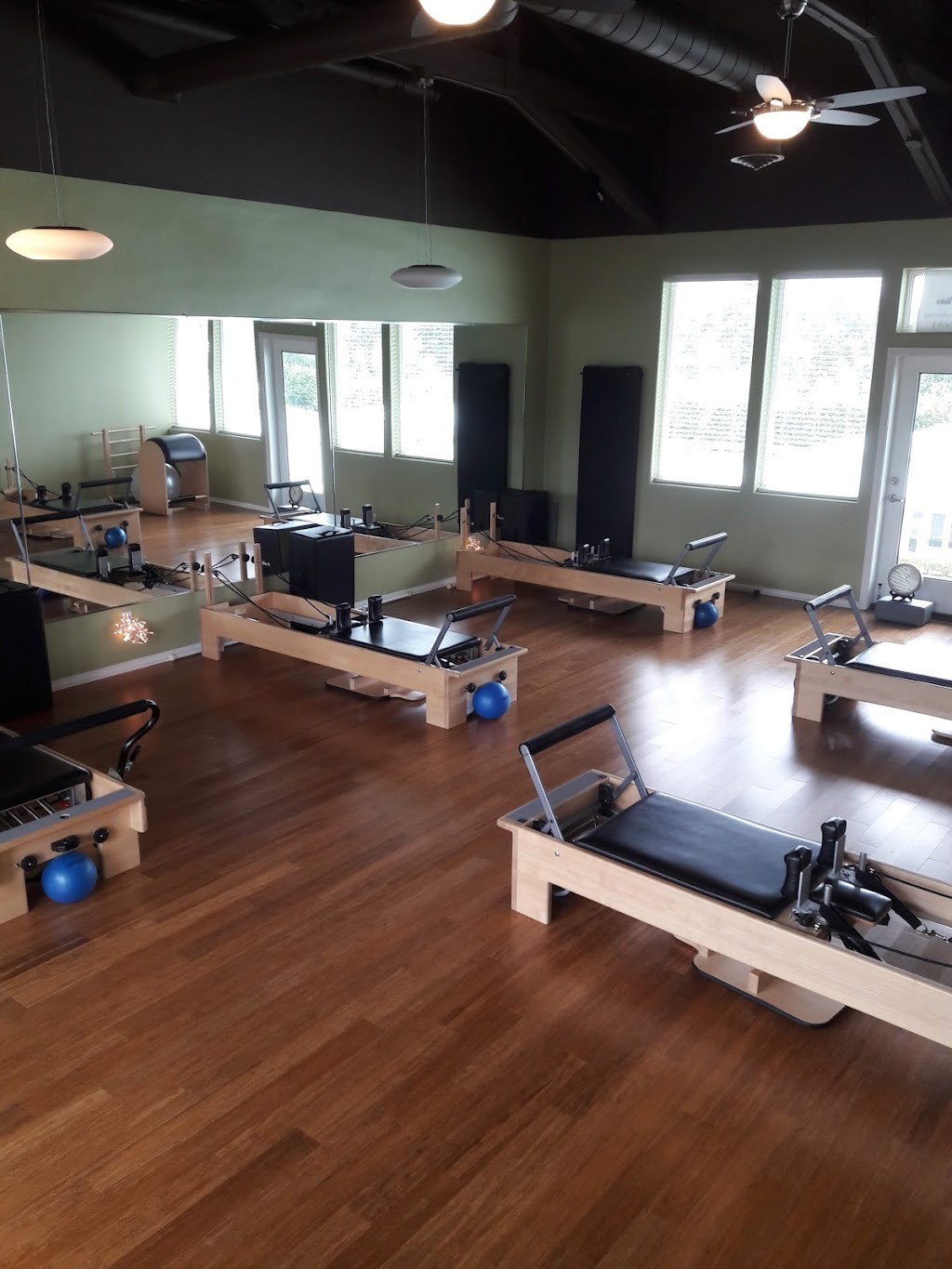 HARD CANDY PILATES LLC | 2703 Jahn Ave NW c2, Gig Harbor, WA 98335, USA | Phone: (253) 858-6683