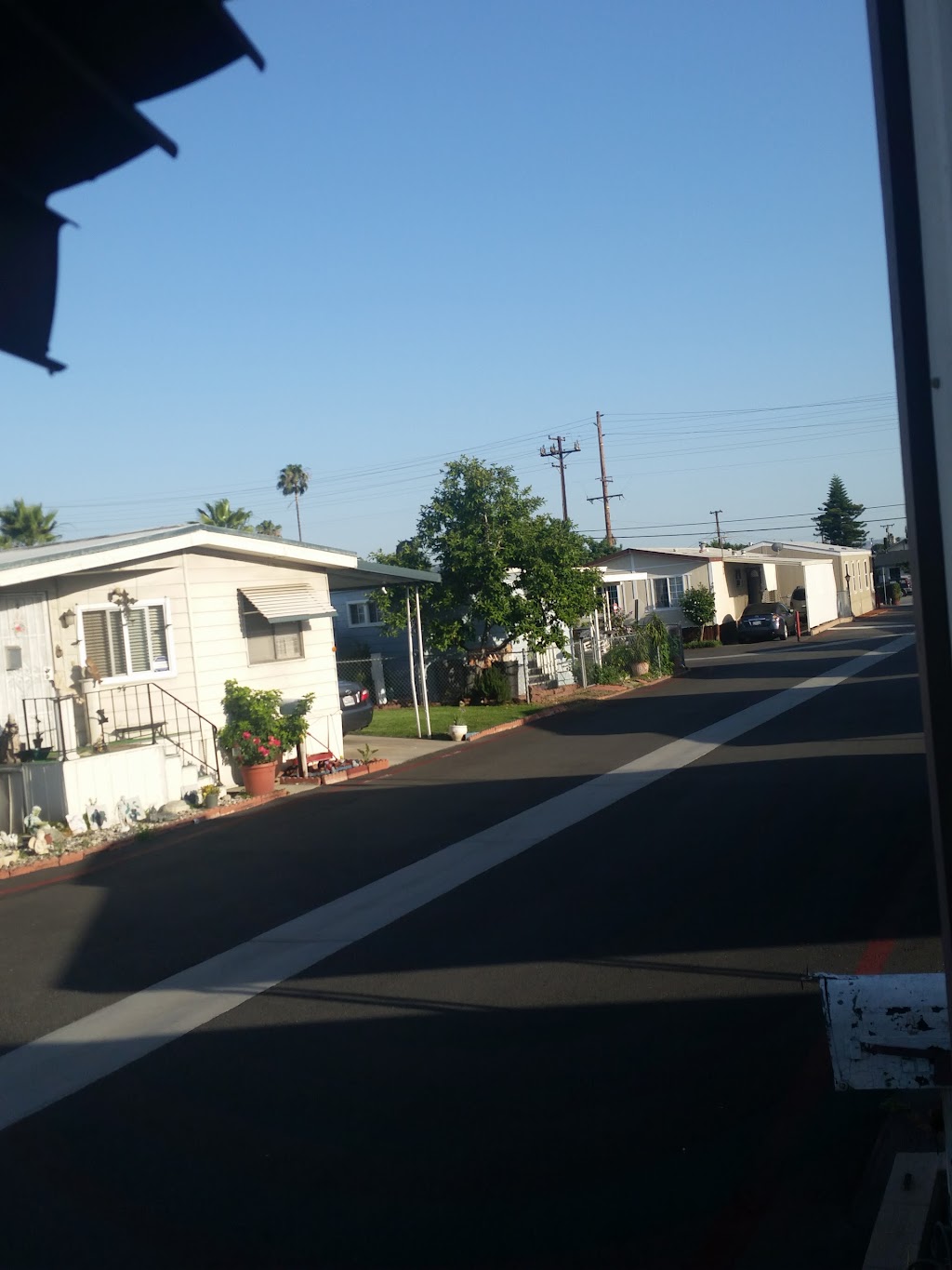Arrow Pines Mobile Estates | 1081 West Arrow Highway, Azusa, CA 91702, USA | Phone: (626) 334-4427