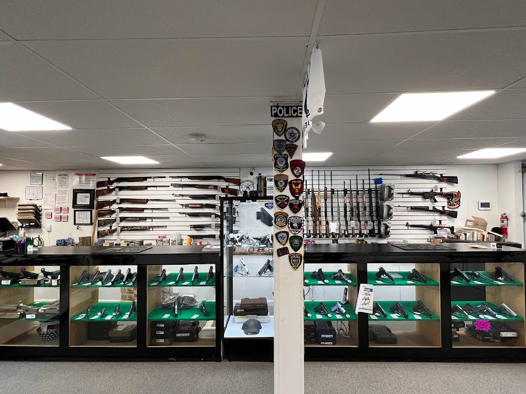 Big Igloo Armory | Store Front, 72 Hanover St, Pemberton, NJ 08068, USA | Phone: (609) 283-0039