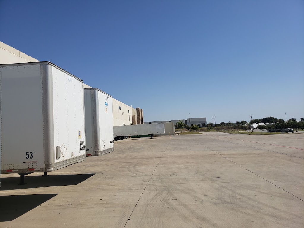 Pratt Retail - storage  | Photo 9 of 10 | Address: 9209 Old Hickory Trail, Dallas, TX 75237, USA | Phone: (972) 798-4674