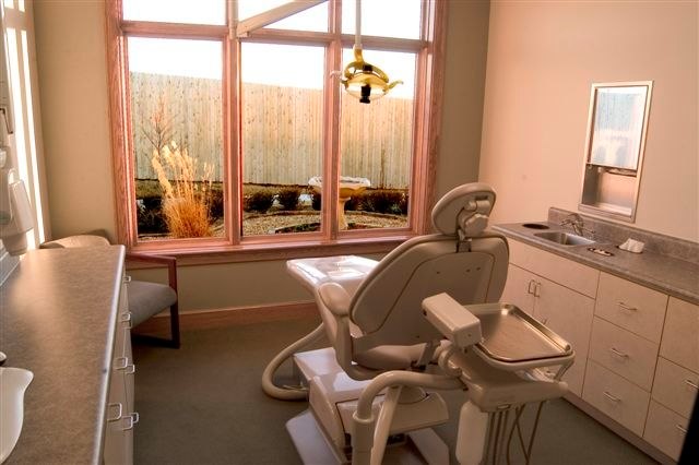 Reggie Thomas Family Dentistry | 2109 West Washington St S, Broken Arrow, OK 74012, USA | Phone: (918) 455-0123