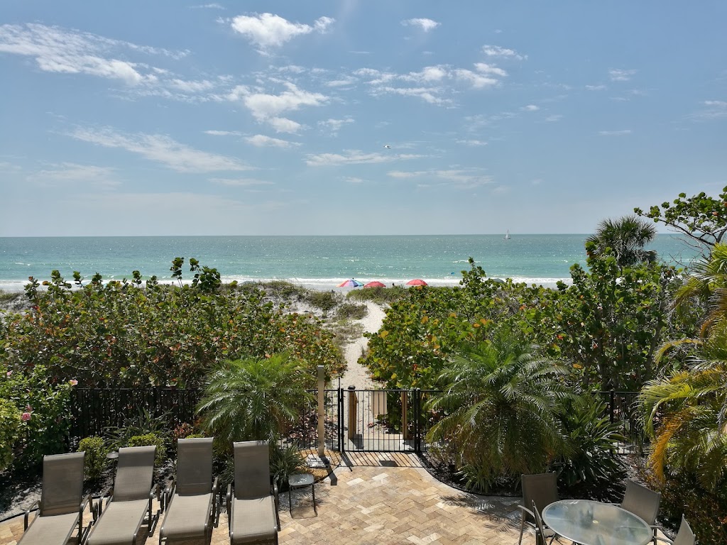 Gulfside Manor | 102 1st Ave, Indian Rocks Beach, FL 33785, USA | Phone: (727) 290-9520