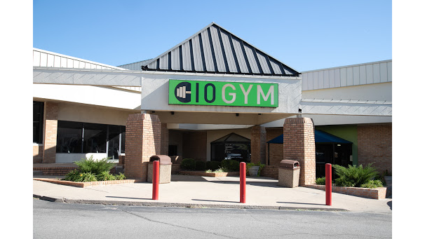 10GYM | 6209 Northwest Expy, Oklahoma City, OK 73132, USA | Phone: (405) 728-3600