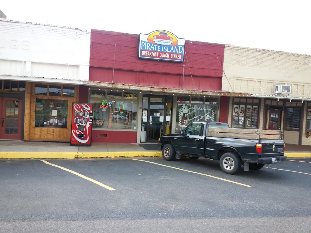 Pirate Island | 104 N Main St, Collinsville, TX 76233, USA | Phone: (903) 429-3631