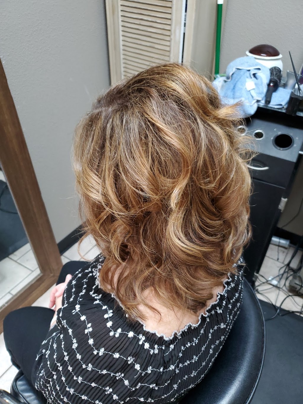 Sophisticuts Salon | 4210 98th St, Lubbock, TX 79423, USA | Phone: (806) 794-9733