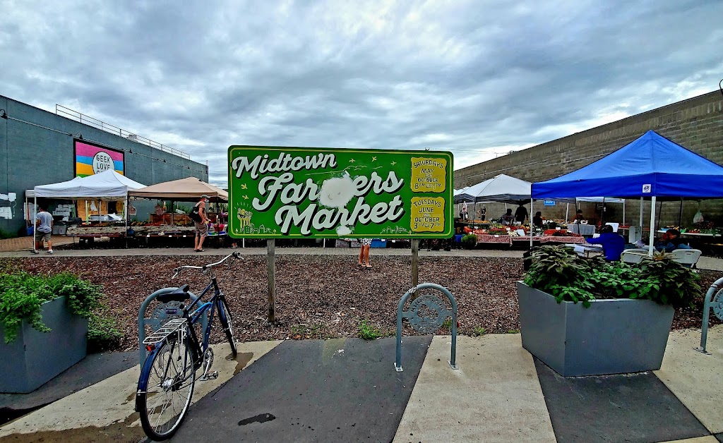 Midtown Farmers Market | 3032 Minnehaha Ave, Minneapolis, MN 55406, USA | Phone: (612) 724-7457