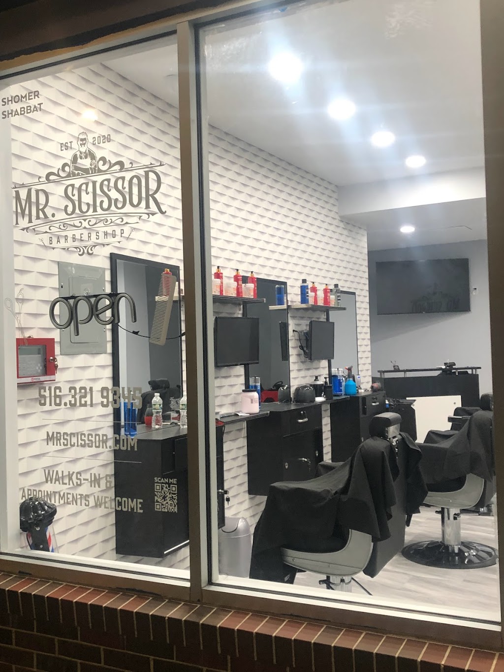 Mr. Scissor Barbershop | 103 Steamboat Rd, Great Neck, NY 11024, USA | Phone: (516) 321-9345