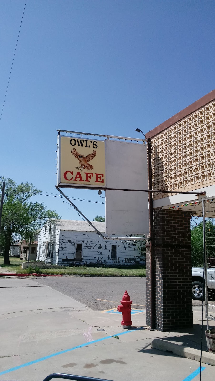 Owls Cafe | 601 Main St, Hale Center, TX 79041, USA | Phone: (806) 839-1015