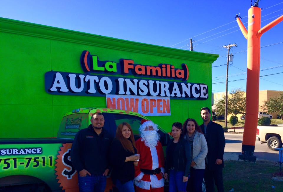 La Familia Auto Insurance & Tax Services | 920 S Cockrell Hill Rd, Dallas, TX 75211, USA | Phone: (214) 306-7422