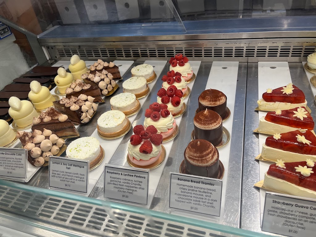 Dominique Ansel Bakery | 189 Spring St, New York, NY 10012, USA | Phone: (212) 219-2773