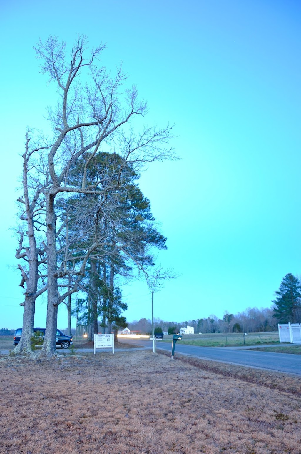 Ferguson Grove Baptist Church and Cemetery | 1876 Moonlight Rd, Surry, VA 23883, USA | Phone: (757) 357-6585