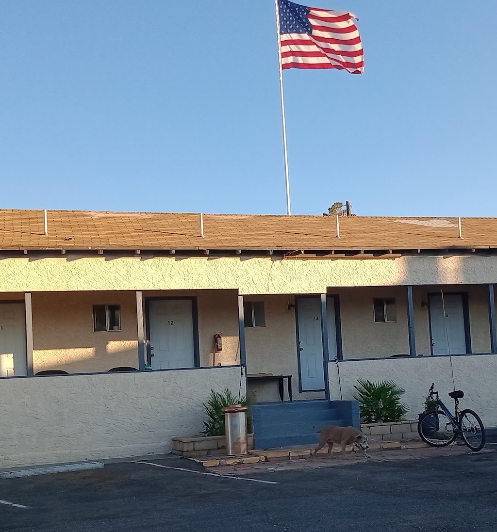 B V Motel | 115 Gaviland St, Searchlight, NV 89046, USA | Phone: (702) 297-6306