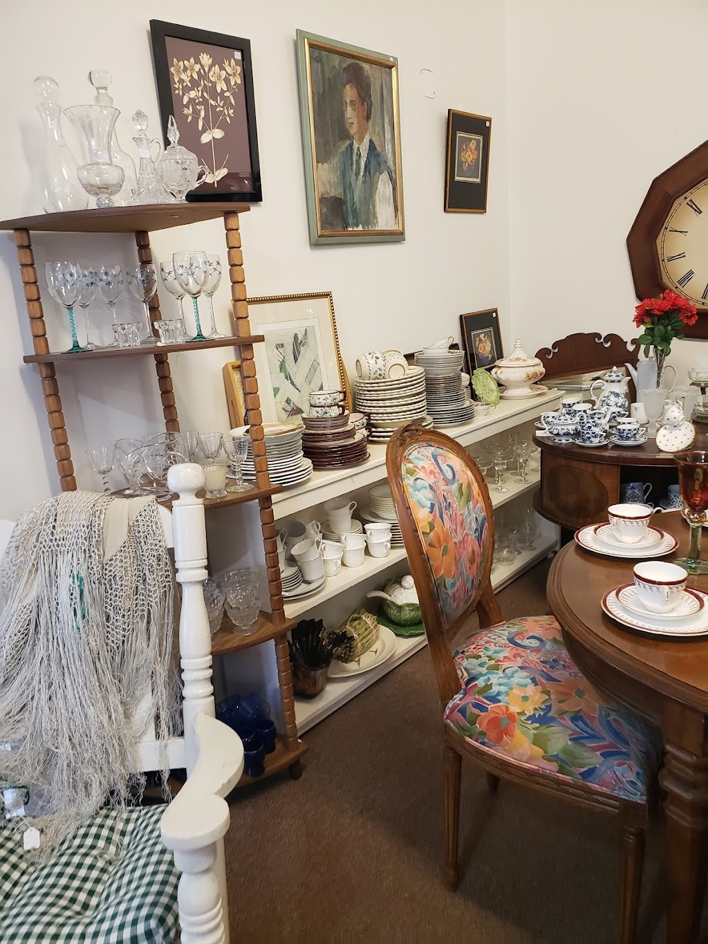 Fantastic Finds | 400 King St # 6, Chappaqua, NY 10514, USA | Phone: (914) 238-9200