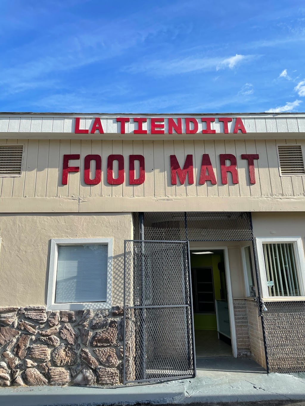 La Tiendita Food Mart | 4500 Anderson Livsey Ln, Snellville, GA 30039, USA | Phone: (470) 709-5921