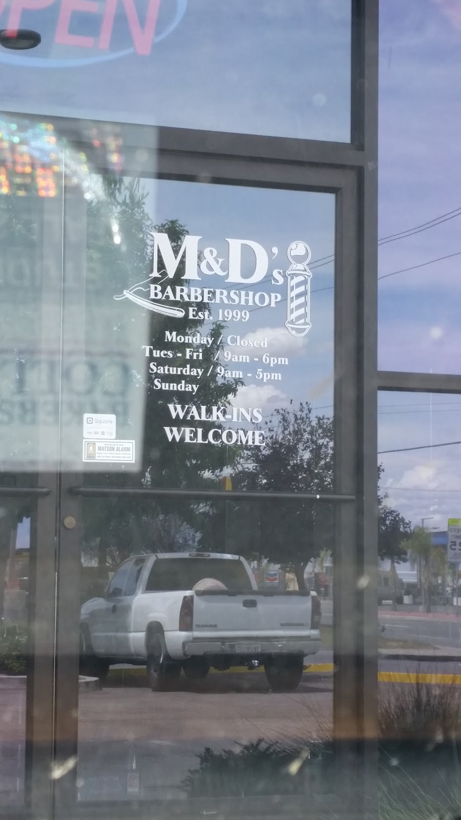 M&Ds Barber Shop | 13043 Stockdale Hwy #400, Bakersfield, CA 93314, USA | Phone: (661) 321-0626