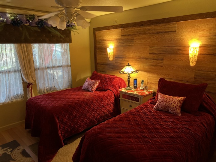 The Hideaway Bed & Breakfast | 3323 Co Rd 121, Kaufman, TX 75142, USA | Phone: (469) 595-1954