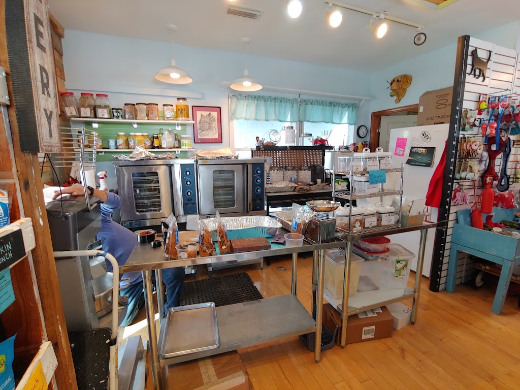 Outer Barks - Waterfront Shops | 1240 Duck Rd, Duck, NC 27949, USA | Phone: (252) 715-4981