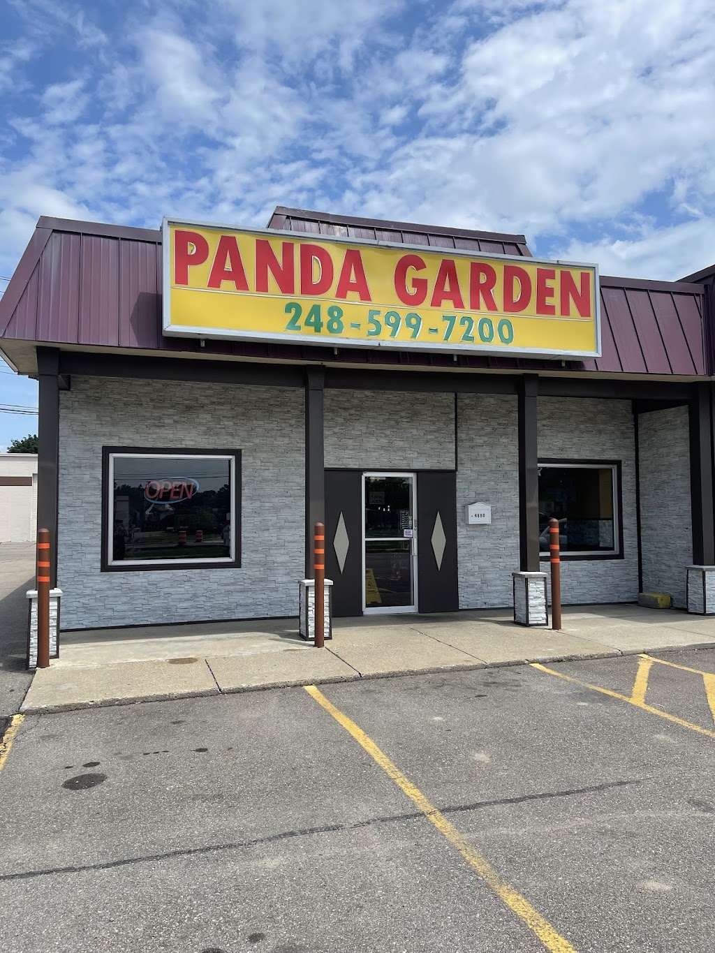 Panda Garden | 4680 W Walton Blvd, Waterford Twp, MI 48329, USA | Phone: (248) 599-7200