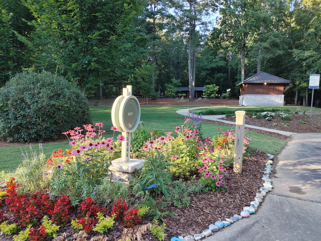 Windwood Hollow Park | 4865 Lakeside Dr, Dunwoody, GA 30360, USA | Phone: (678) 383-6853