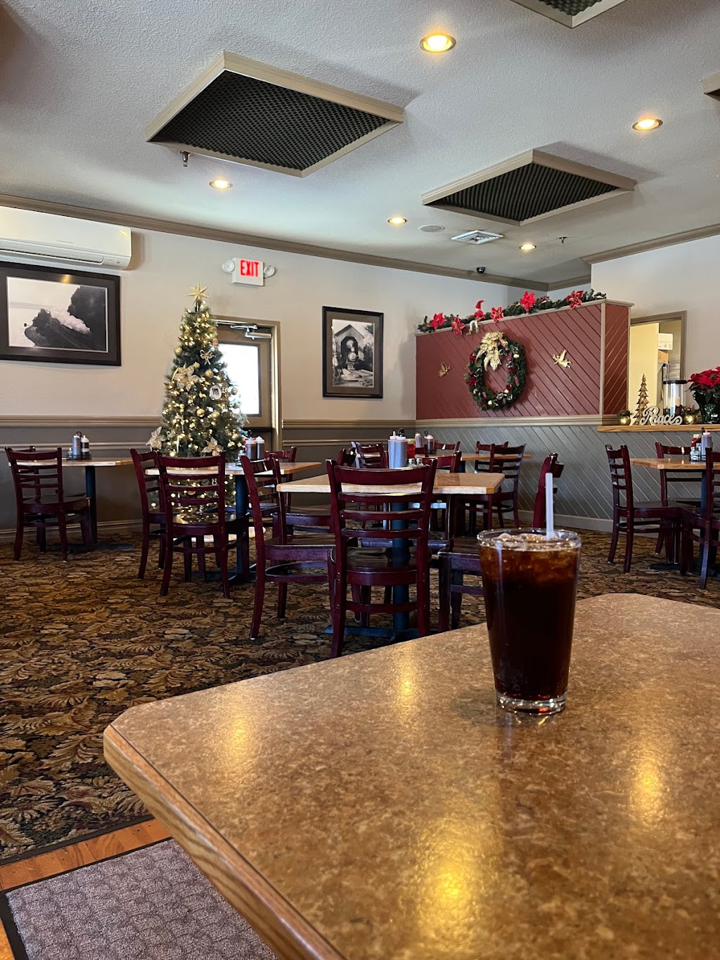 The Smokin Oak Rotisserie & Grill | 4243 US-61, Red Wing, MN 55066 | Phone: (651) 388-9866