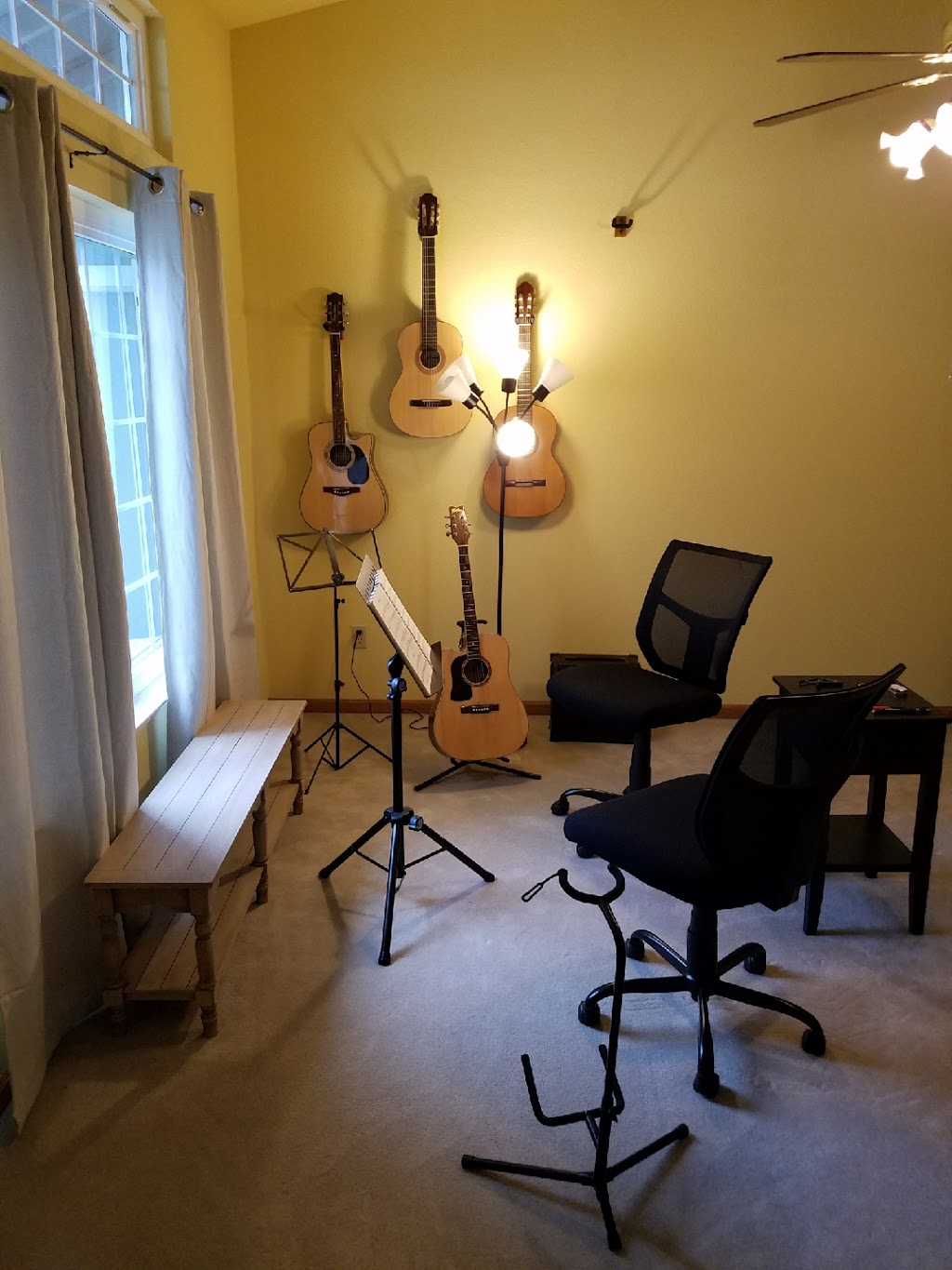 Guitar / Vocal Lessons with a heart | 204 Peach Leaf Way, Sacramento, CA 95838, USA | Phone: (510) 457-8057