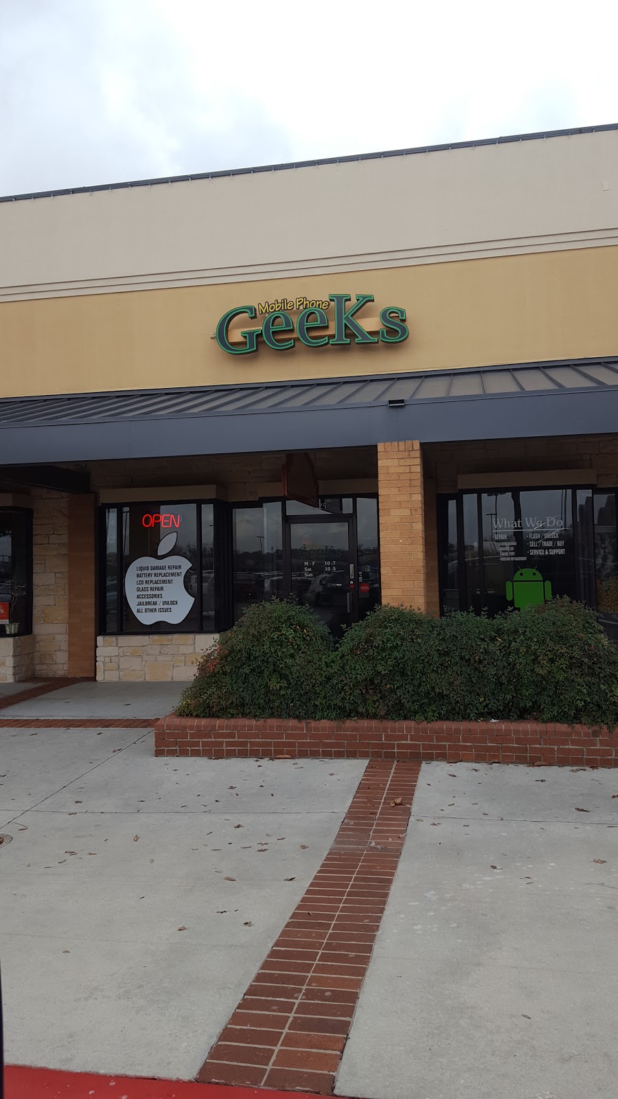 Mobile Phone Geeks | 651 TX-46 BUS #1325, New Braunfels, TX 78130, USA | Phone: (830) 620-4335