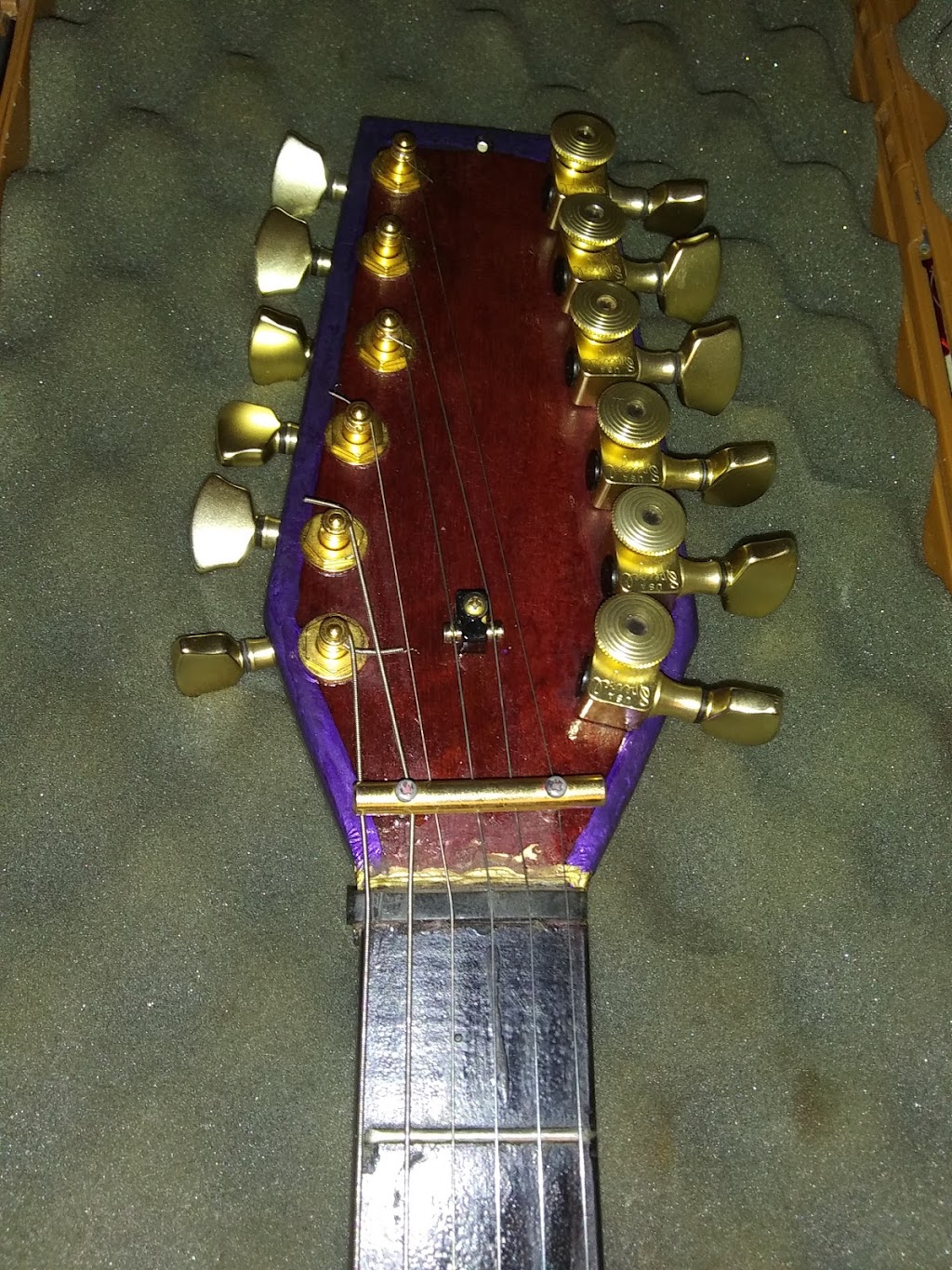 Getzen Guitars | 12626 W Laughery Creek Rd, Dillsboro, IN 47018, USA | Phone: (513) 628-6746