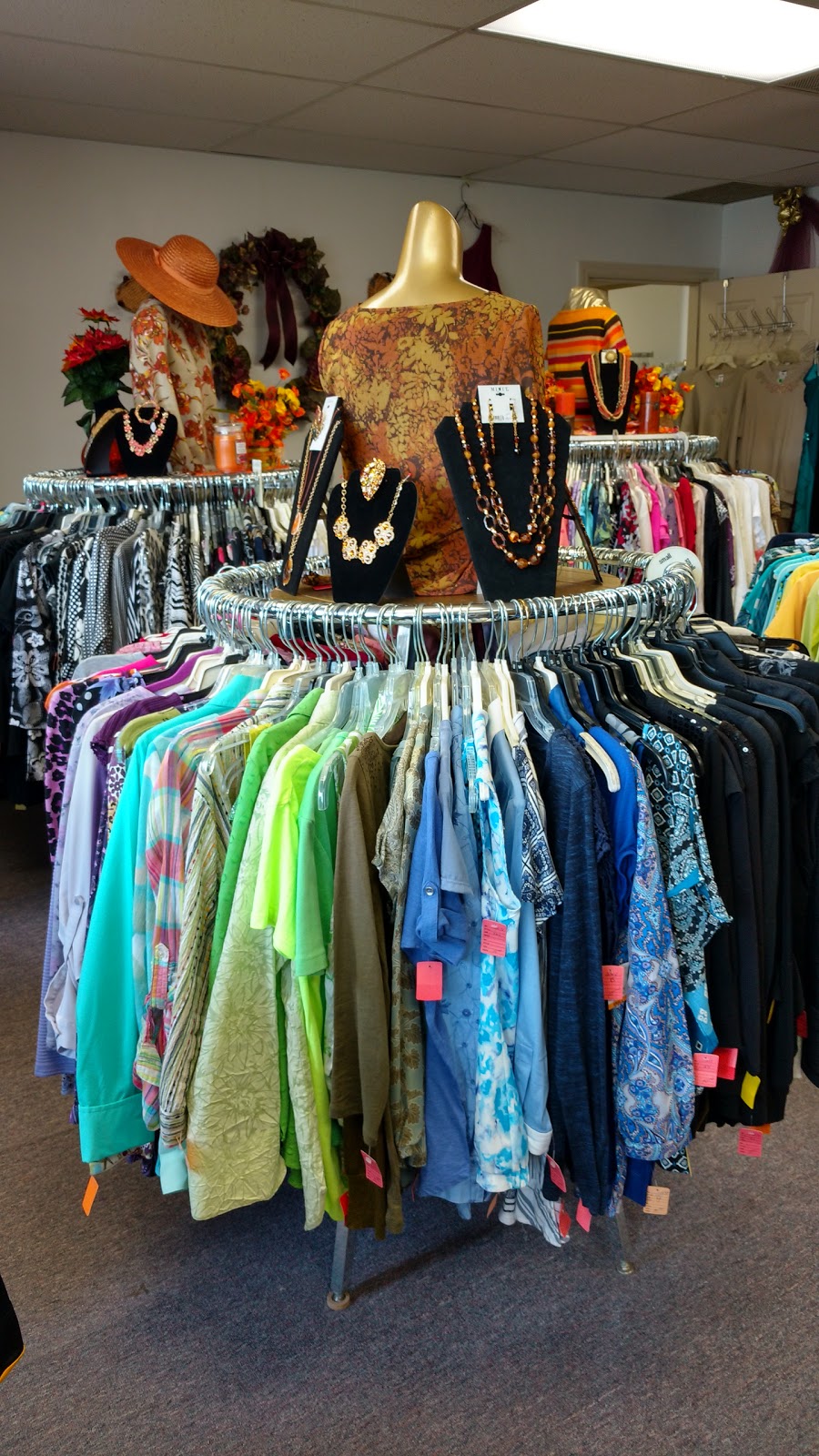 Tinas Consignment Shop | 2055 Jefferson Ave, Washington, PA 15301, USA | Phone: (724) 225-2266