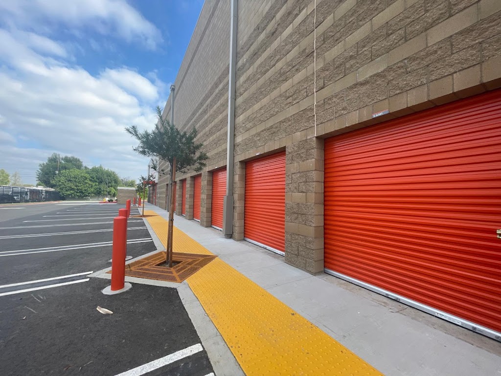 Public Storage | 7920 Deering Ave, Canoga Park, CA 91304, USA | Phone: (747) 444-0727