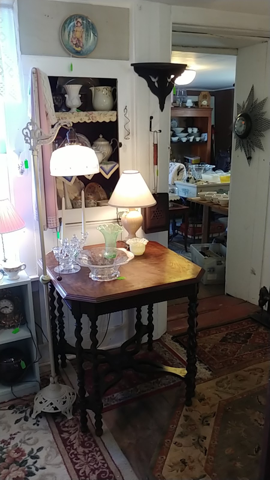 Century Home Antiques & Estate Liquidations | 9959 Chillicothe Rd, Kirtland, OH 44094, USA | Phone: (440) 256-3778
