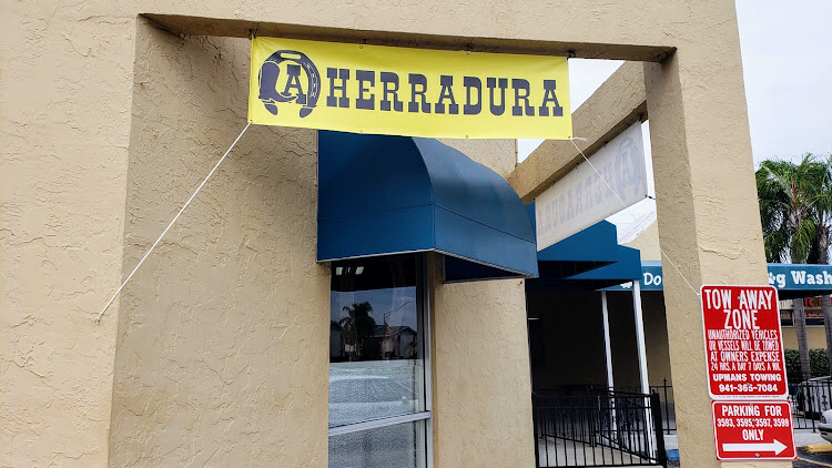 La Herradura Tienda Vaquera | 3593 Webber St, Sarasota, FL 34239, USA | Phone: (941) 923-3335