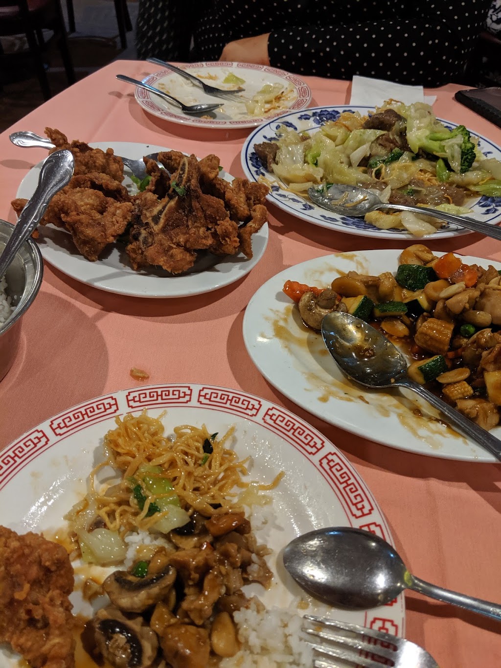 Coral Reef Chinese Restaurant | 3200 Glendale Blvd, Los Angeles, CA 90039 | Phone: (323) 660-3260