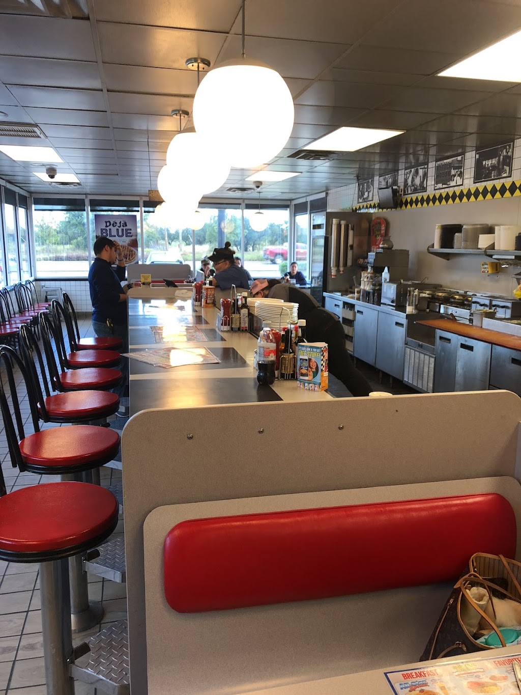 Waffle House | 2840 Fort Worth Hwy, Hudson Oaks, TX 76087, USA | Phone: (817) 598-5912