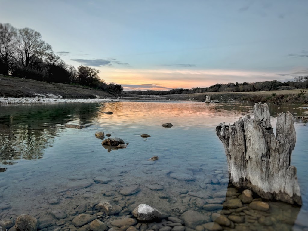 Sparrow Bend River Retreat | 547 Lake Rd, Lakehills, TX 78063, USA | Phone: (210) 767-2784