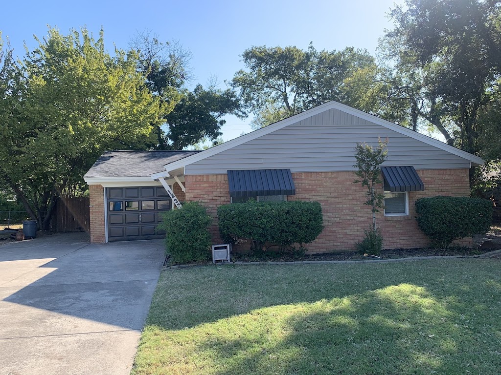 R.O.I. Roofing & Construction | 711 W Bailey Boswell Rd Suite 100 E, Saginaw, TX 76179, USA | Phone: (817) 229-9363