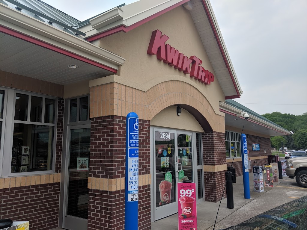 KWIK TRIP #972 | 2694 Sun Valley Dr, Delafield, WI 53018, USA | Phone: (262) 646-8827