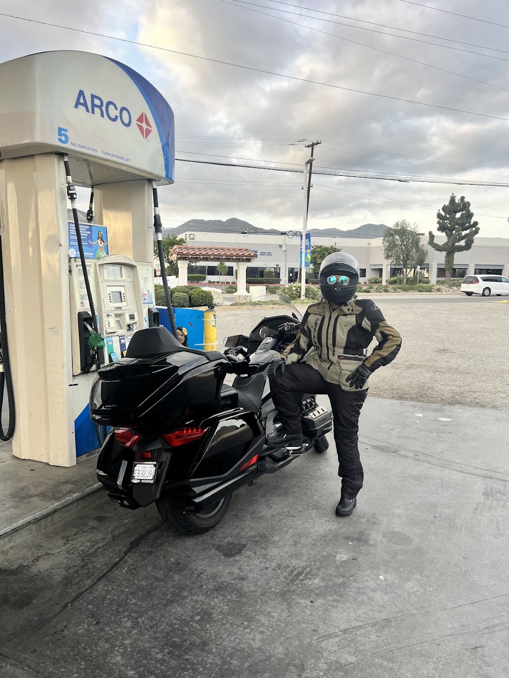 ARCO | 16000 E Foothill Blvd, Irwindale, CA 91702, USA | Phone: (626) 815-8733