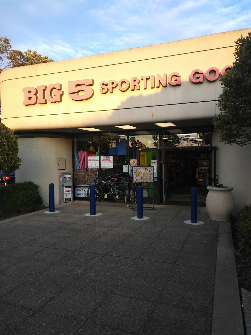 Big 5 Sporting Goods | 325 Park St, Alameda, CA 94501, USA | Phone: (510) 865-6486