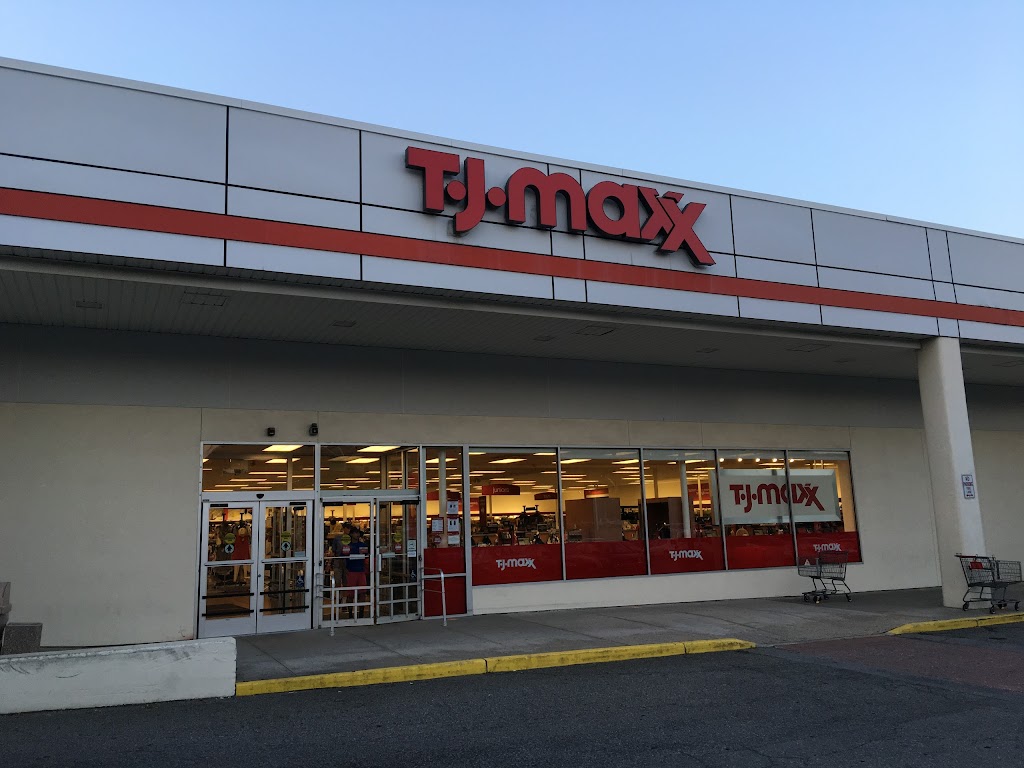 T.J. Maxx | 10 Triangle Shopping Cntr, Yorktown Heights, NY 10598, USA | Phone: (914) 245-4745