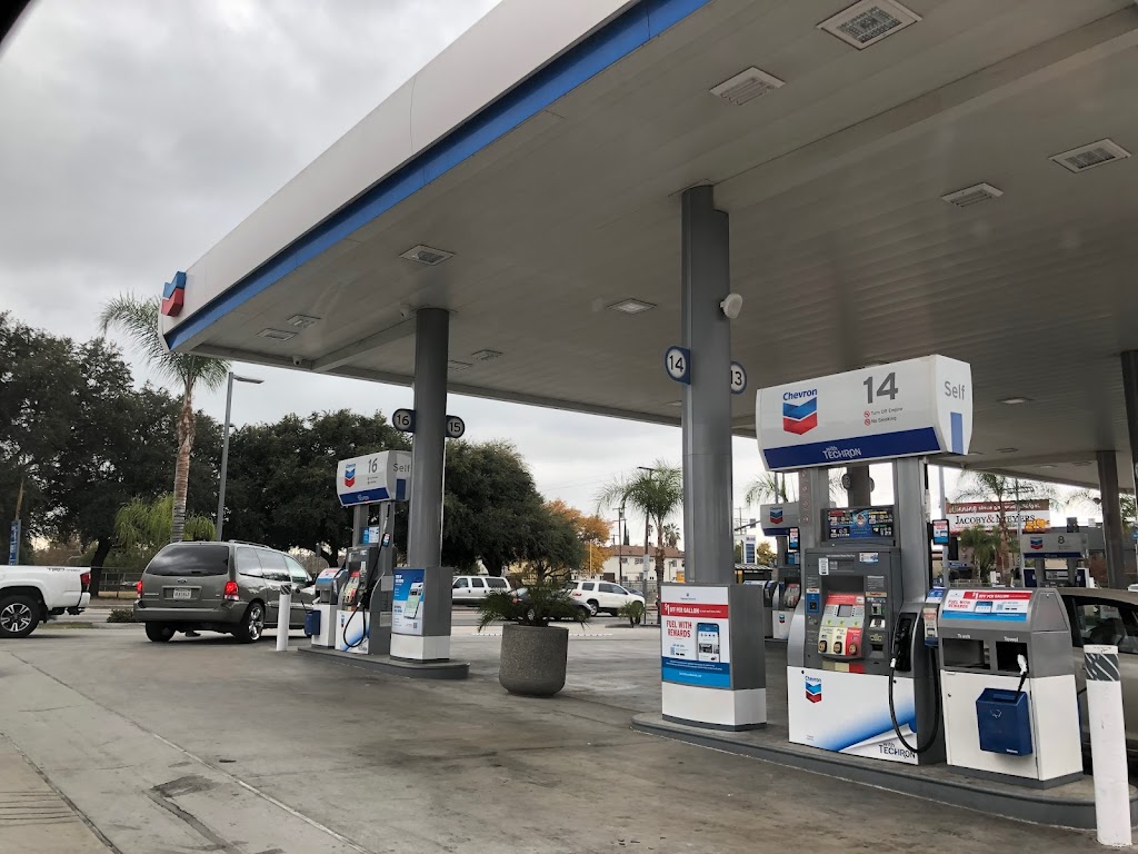 Chevron North Hollywood | 7214 Whitsett Ave, North Hollywood, CA 91605, USA | Phone: (818) 764-0200