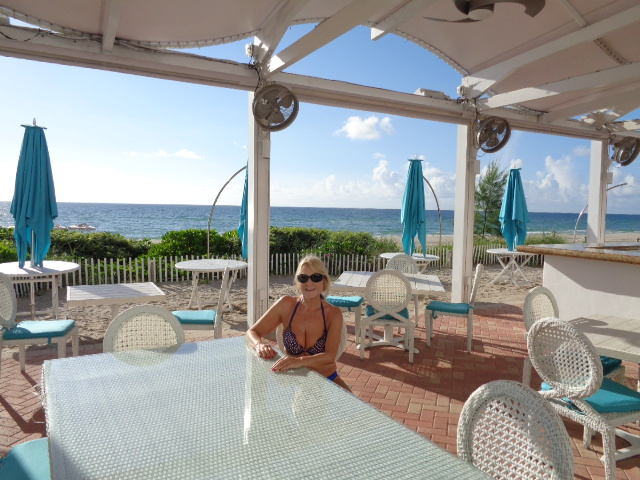 Gilis Beach Club | 18001 Collins Ave, Sunny Isles Beach, FL 33160, USA | Phone: (305) 692-5771
