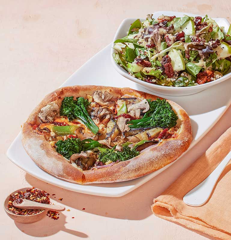 California Pizza Kitchen at Valencia | 24061 Newhall Ranch Rd, Valencia, CA 91354, USA | Phone: (661) 259-2082